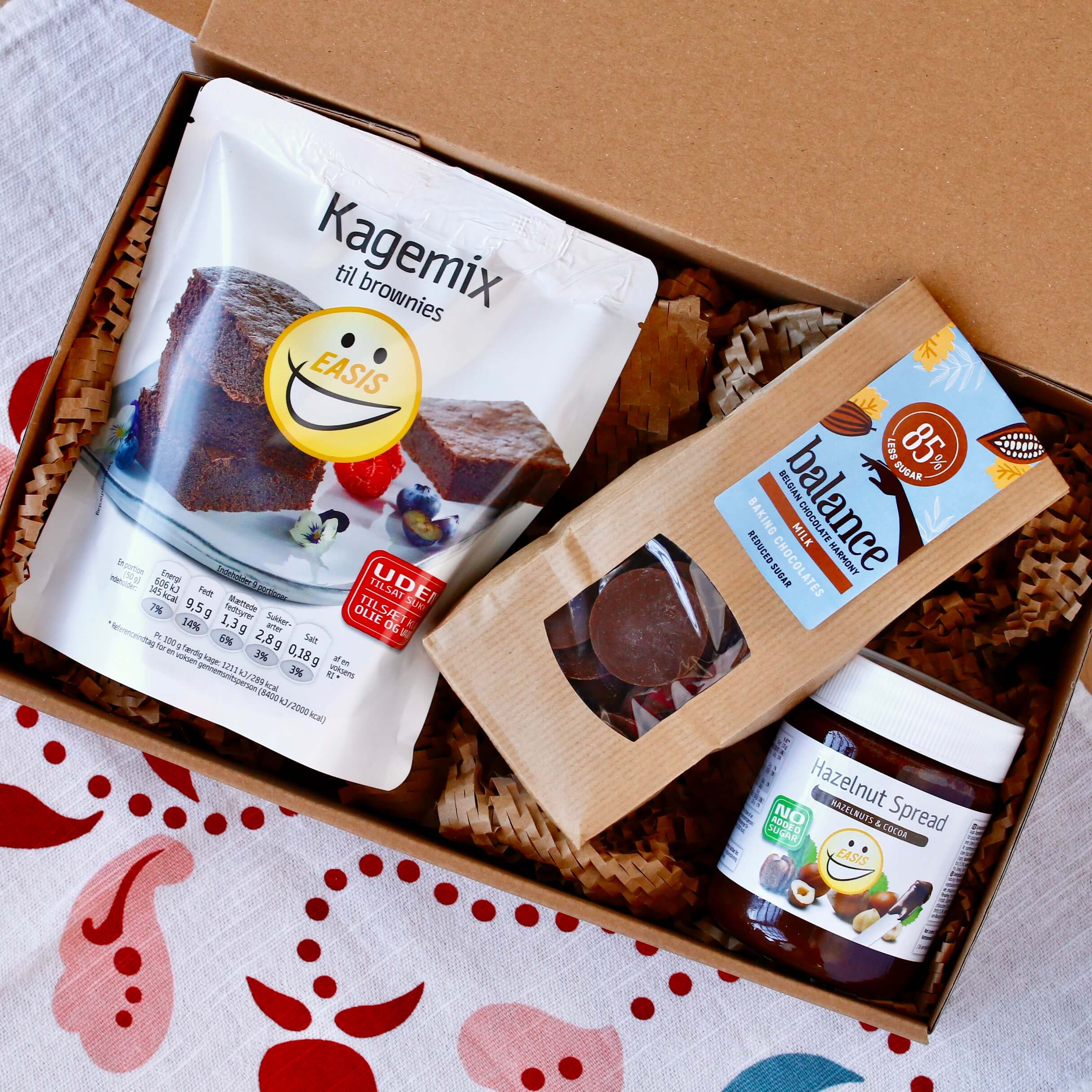 BROWNIE BOX I brownie mix, lješnjakov namaz, čokolada za pečenje