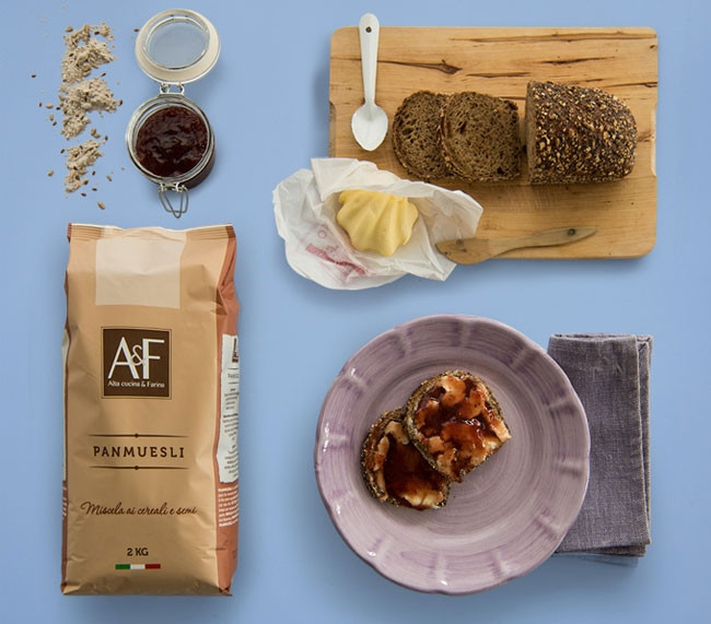 Pan muesli - kruh od integralnog pšeničnog brašna sa sjemenkama