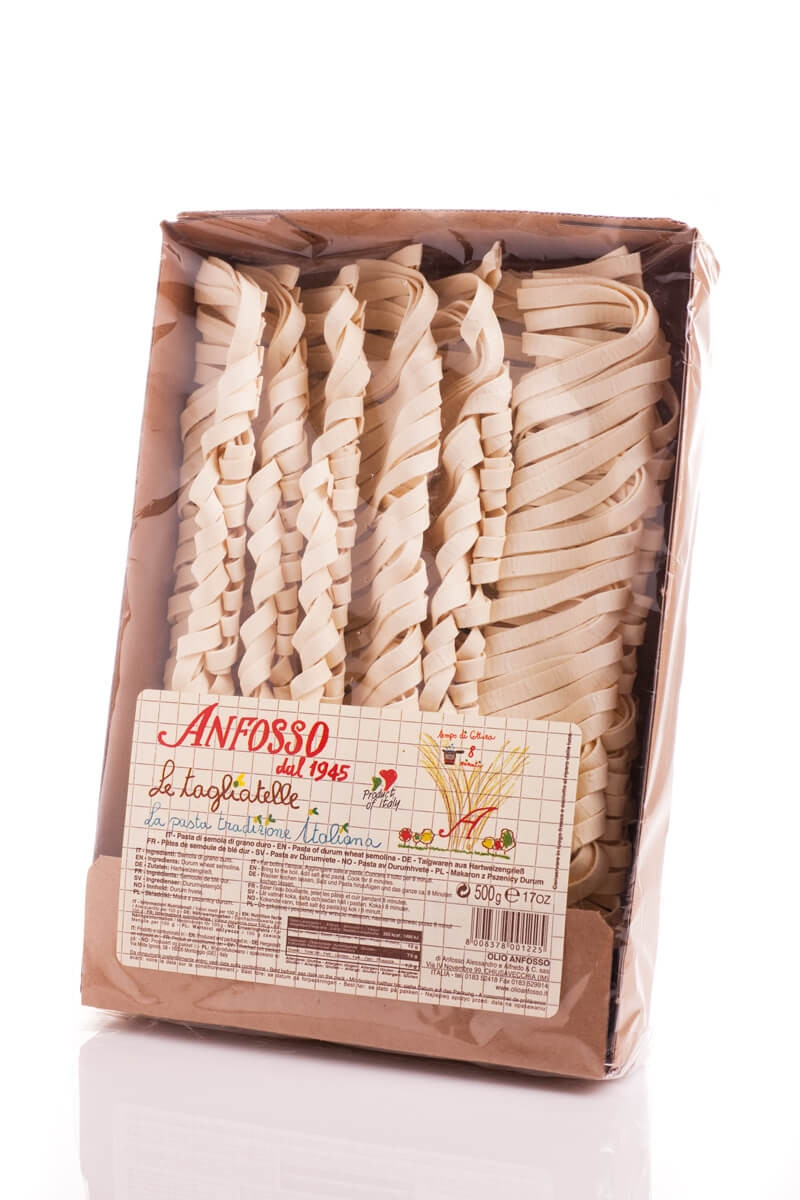 Talijanske tjestenine tagliatelle od durum pšeničnog brašna